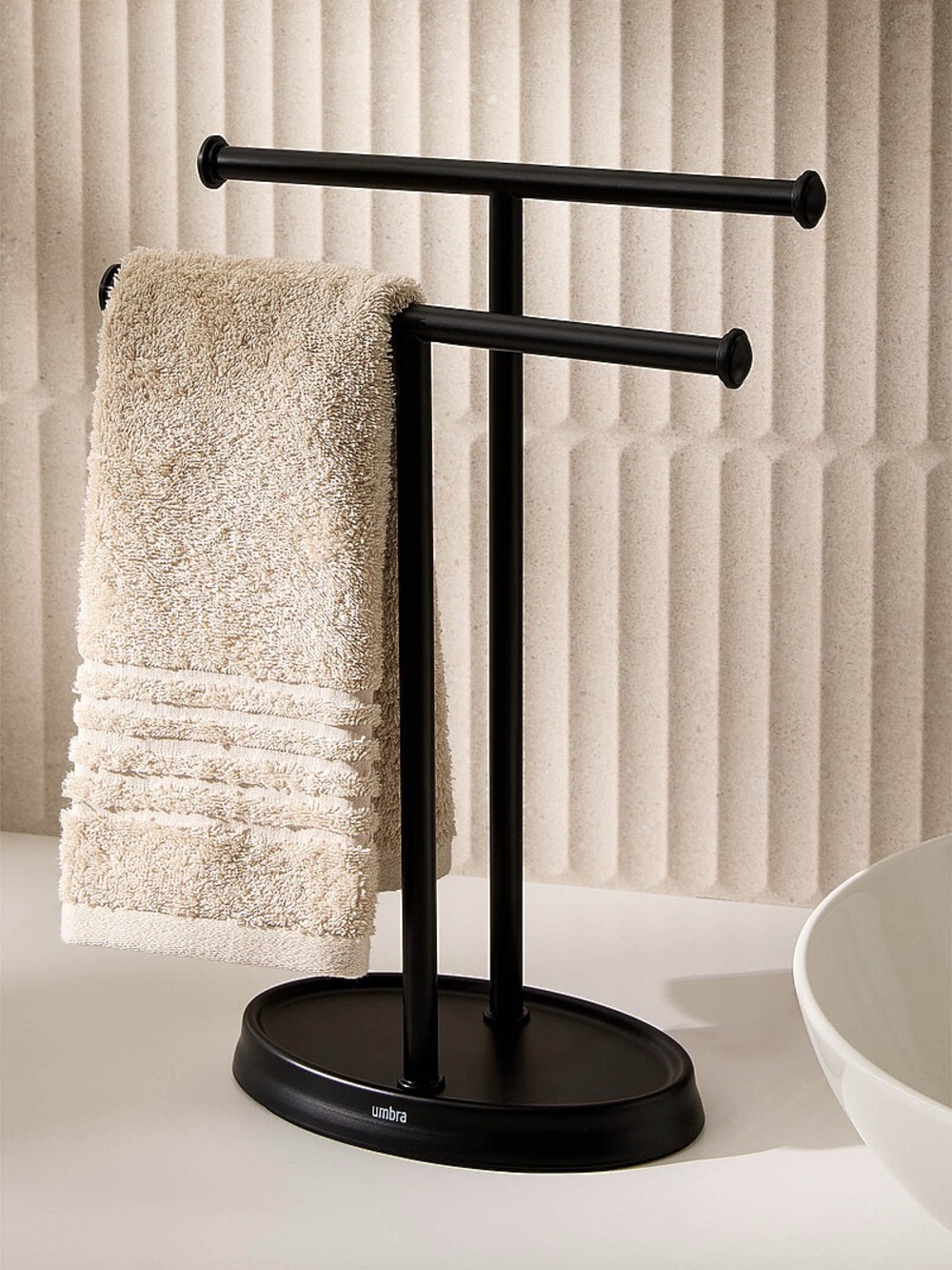Umbra hand towel rack